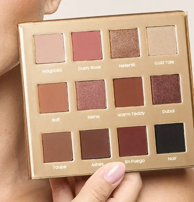 Farmasi Glam up palette